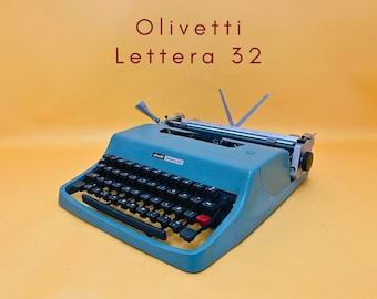 Working Typewriter Olivetti Lettera 32 Blue Typewriter Manual Typewriter Gift QWERTY Typewriter 1970s Writer Gift Journalist Office Gift