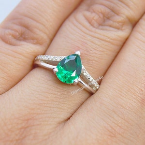 Emerald Ring, Sterling Silver Emerald Ring, Pear Shape Emerald Wedding Ring, May Birthstone Ring, Engagement Ring, Mothers Day Gift For her