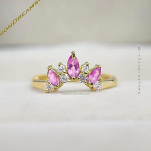 Bague princesse rubis rose inspirée des contes de fées Bague plaquée or avec cristal rose, bijoux roses, bague de fiançailles pavée