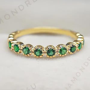 Emerald Wedding Band, 14k Gold Band, Vintage Emerald Band, Emerald Half Eternity Band, Stacking Band, Anniversary Mothers Day Gift For Women