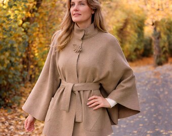 Mantella da donna in lana - Giacca a mantella oversize da donna 100% lana - Lana cotta italiana color beige naturale - lana cotta - realizzata a mano