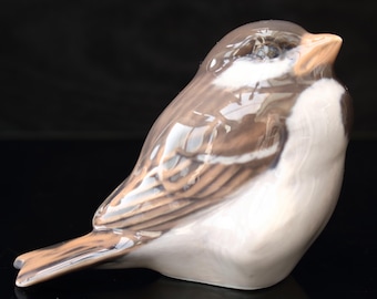 ロイヤルコペンハーゲン磁器の鳥の置物：手描きのヴィンテージスズメの