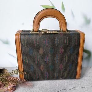 Vintage suitcase cosmetic 1960s, chic travelling suitcase with lock and mirror, decor, object for photo shoot, historical film decor