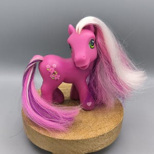 Vintage MLP G3 Cherry blossom, purple pony with cherry blossom, My little pony collection, very good condition, collectors gift