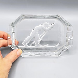 Vintage glass ashtray with skier figure, retro style ashtray, ashtray collection, cool ashtray, gift for a smoker, collector, bar decor
