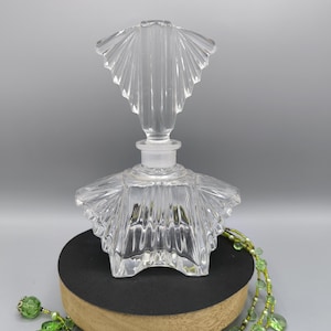 Vintage perfume bottle Art Deco style, stunning glass perfume bottle with Art Deco stopper, collectors gift, creating a vintage display case
