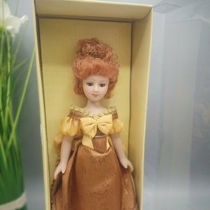 Vintage rare collectible French doll, doll Editions Atlas Matilde de la Mole, cute porcelain doll 20 cm in historical outfit in a box