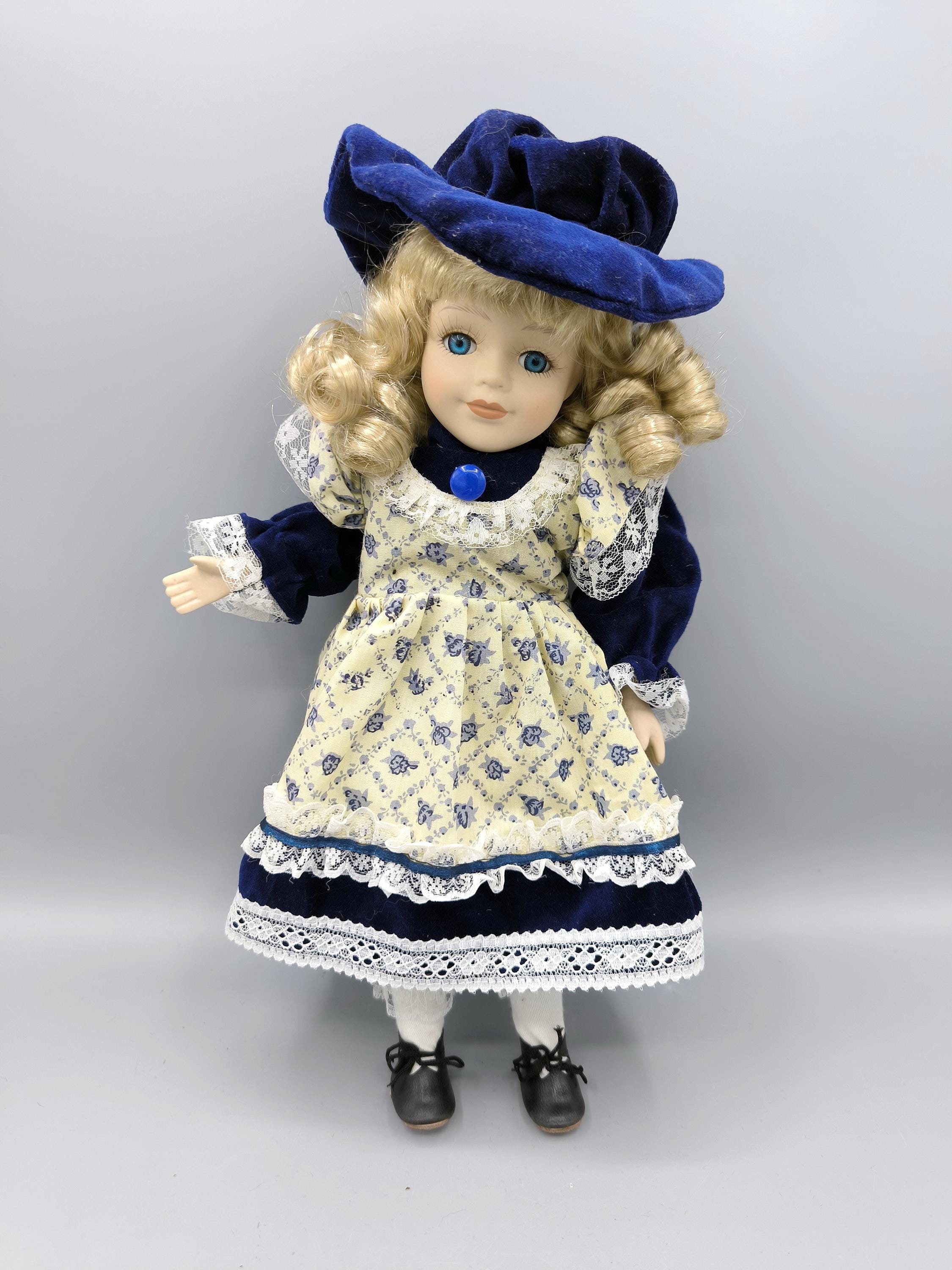 Vintage Porcelain Wind up Doll in Retro Outfit, Movable Blonde