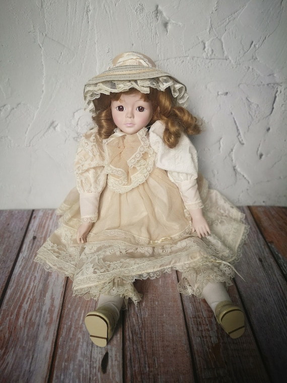 Vintage Porcelain Doll Mundia Christine and Cecile 1987, Rare Doll