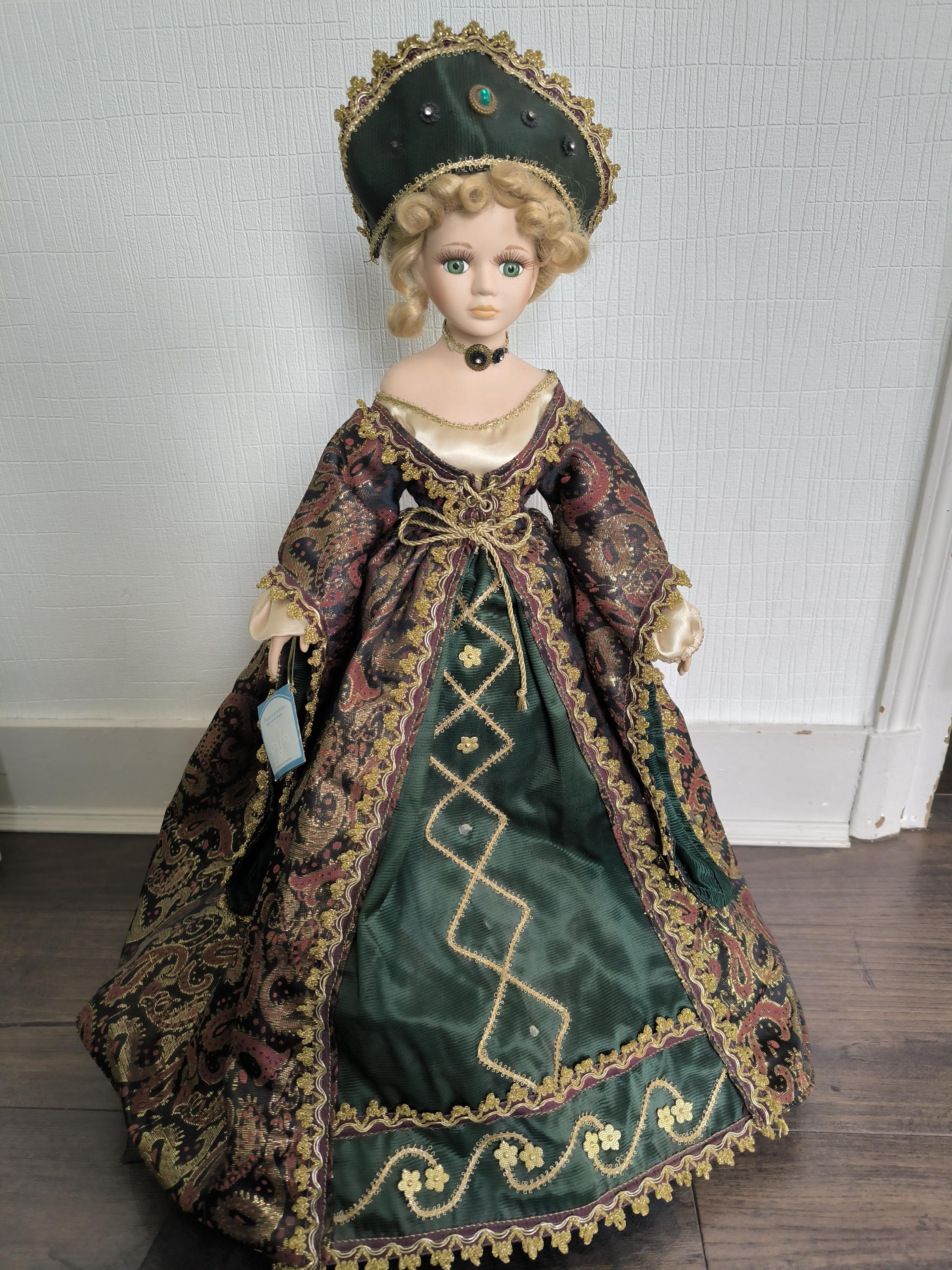 Vintage Porcelain Doll Queen Cristine, Queen of Sweden, Historical
