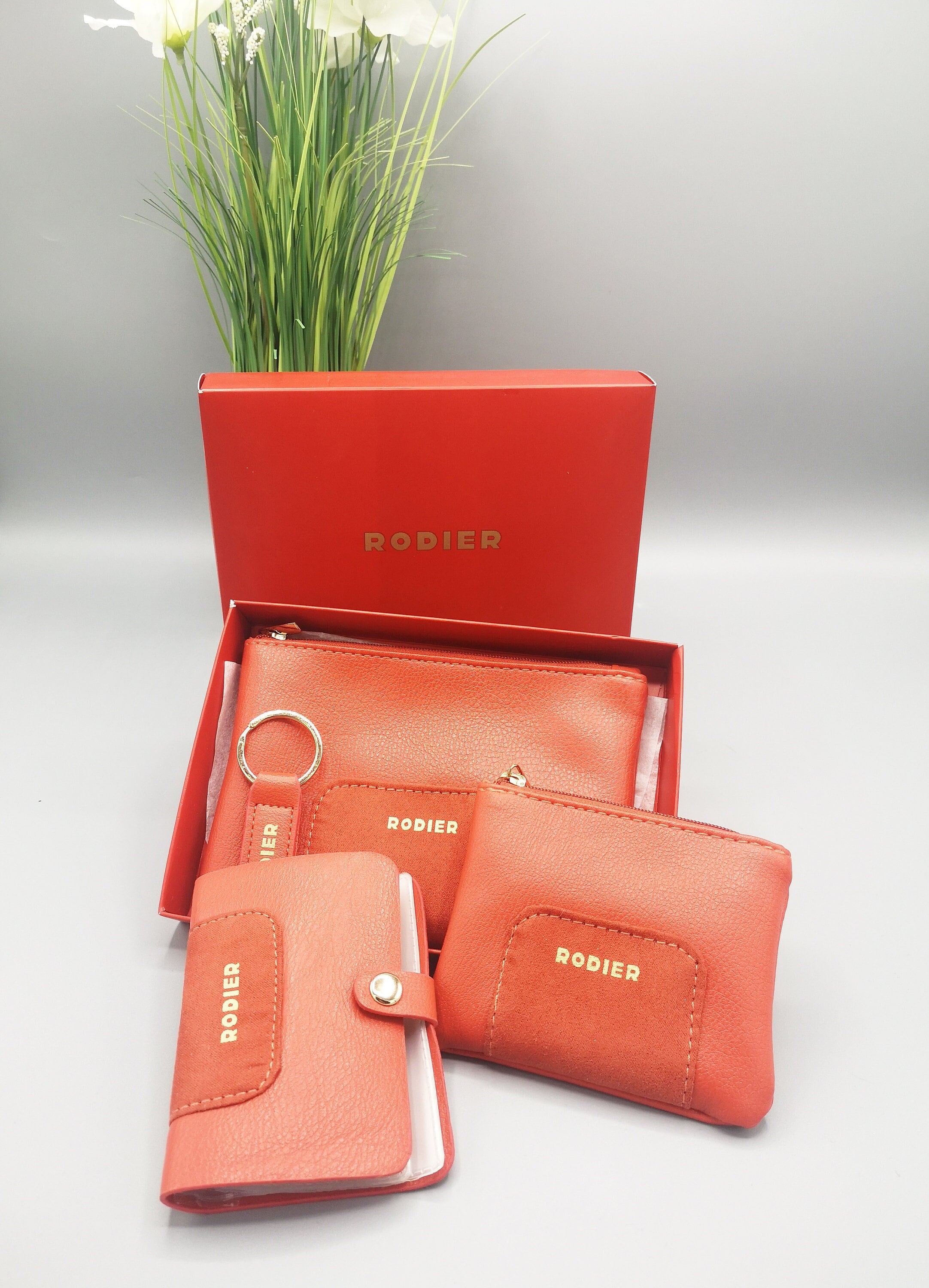 Coffret cadeau francais vintage Rodier portefeuille rouge petit porte monnaie porte cartes de visite et porte cles dans sa boite d origine superbe cadeau femme Etsy Canada
