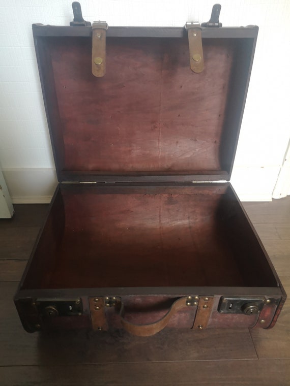 Vintage wooden suitcase-box, antique suitcase, tr… - image 4