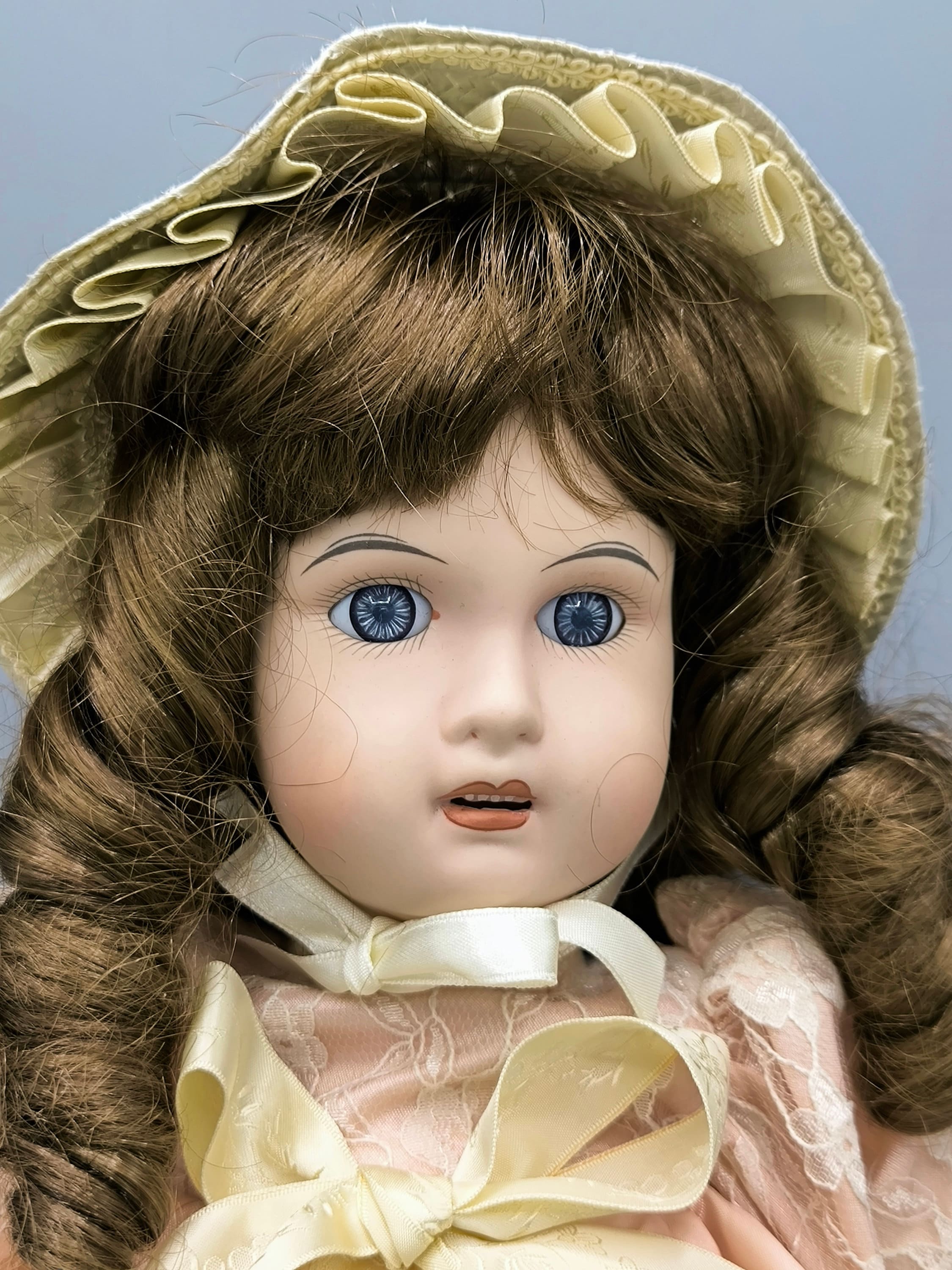 Vintage Porcelain Mundia Doll Christine & Cecile 80-90s