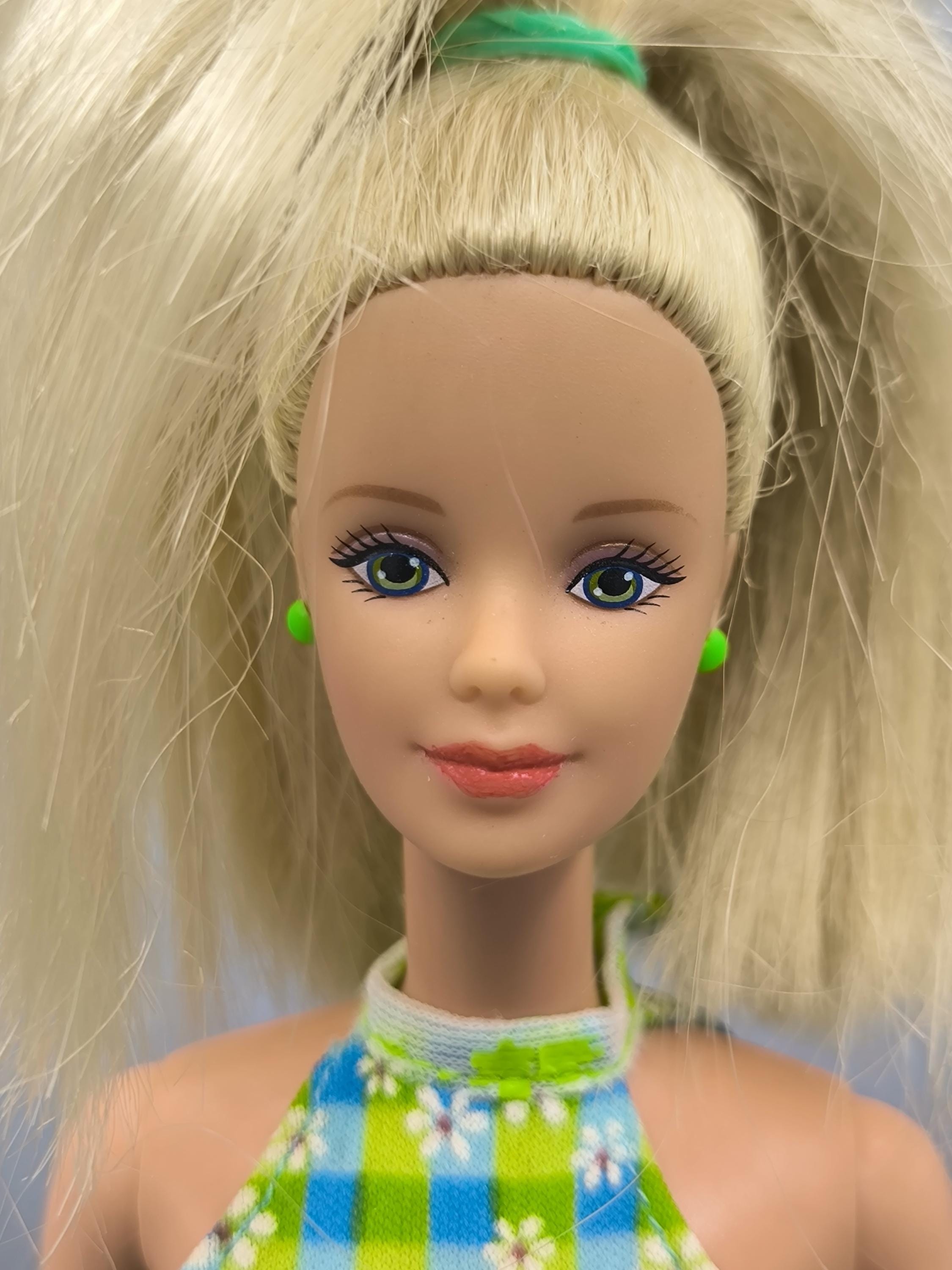 Christmas Barbie Green Dress Vintage Barbie Collectible Barbie Before 1999  Barbie Vintage Barbie Doll Mattel Vintage