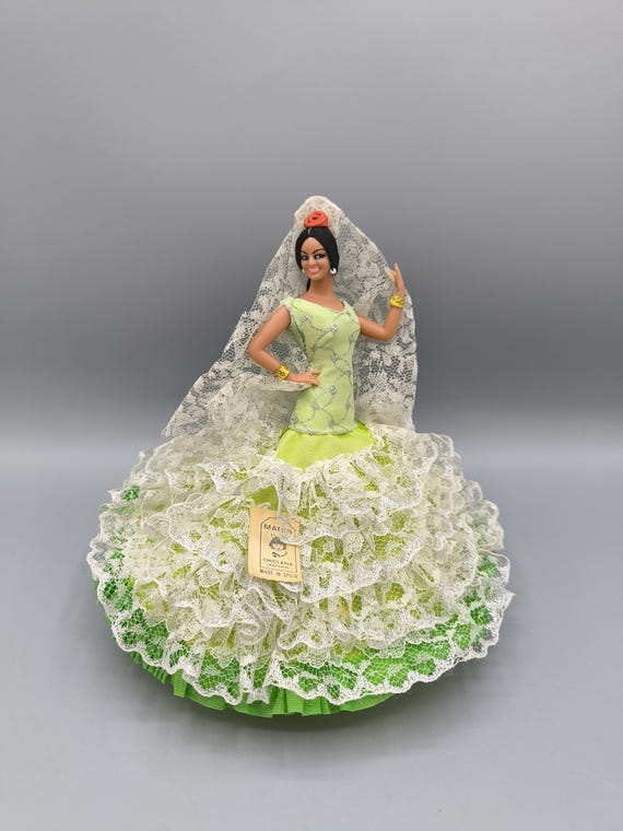 green emerald velvet dress Amazon.com : Riyiper Traditional Mexican Dress for Women Fiesta Senorita  Costume Spanish Dress with Flower Hair Clip Headband(Large) : Beauty &  Personal Care main image 1