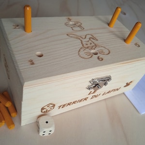 Le jeu du TERRIER DU LAPIN® un jeu de société familial de 2 à 6 joueurs, boîte en bois pyrogravée et agencée sur place en france image 3