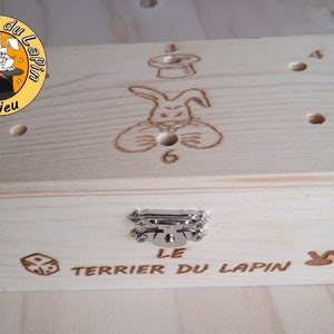 Le jeu du TERRIER DU LAPIN® un jeu de société familial de 2 à 6 joueurs, boîte en bois pyrogravée et agencée sur place en france image 5