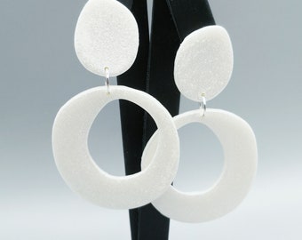 Mother-of-pearl white retro hanging hoop earrings, clip-on earrings, silver stud earrings