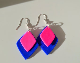 Pink-ultramarine earrings, geometric