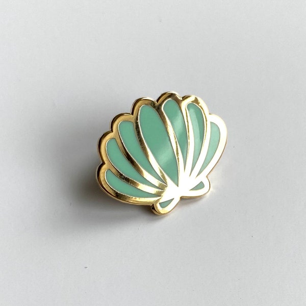 Mermaid Clamshell Pin - Mint