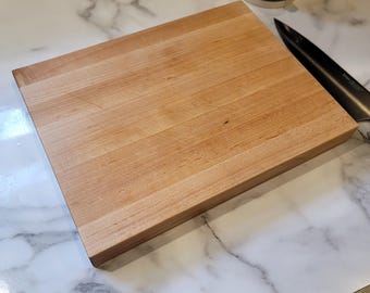 Skärbräda med lönnkant