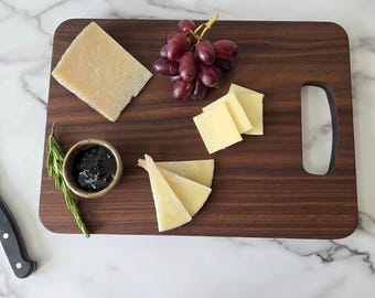 Classic Cutting Board