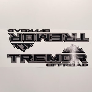 Tremor Offroad AfterMarket Ersatz schwarze Abziehbilder für LKW-Bettseite 2Stk/Sticker Set