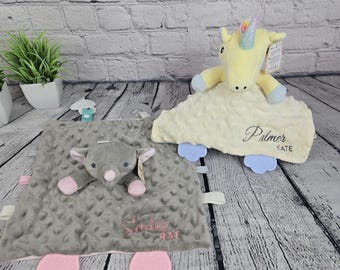 Minky Baby Lovey personalizzato: coperta sensoriale ricamata