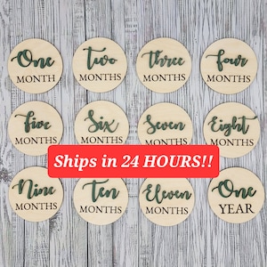Monthly Wooden Milestone Photo Prop| Wooden Disc With Monthly Milestone for Baby Pictures| Baby Shower Gift | New Baby