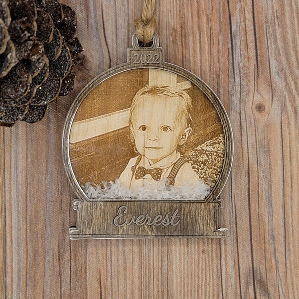 Gegraveerde foto / foto personaliseer sneeuwbol met sneeuw! Kerst Ornament | Kerst 2022 | Familie Cadeau | Aandenken