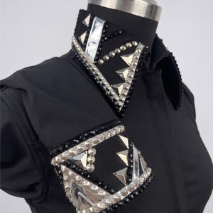Bestverkopende zwarte western showshirt met Swarovski-stenen voor Rodeo Queen-jurk Paardrijjas Showmanship Horsemanship Paardensport afbeelding 2
