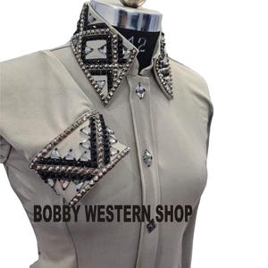 Western-Show-Shirt – Graues, individuell gestaltetes Rodeo-Queen-Shirt, Showmanship-Shirt, Horsemanship-Shirt, Western Pleasure Show-Shirt, Geschenk für Frauen