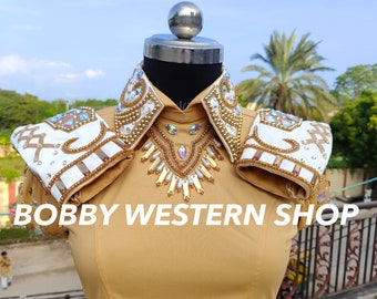 Beige western wedstrijdshirt voor Rodeo Queen | Showmanship en horsemanshipkleding voor paardrijden | Stijlvol ontwerp met sprankelende glasstenen