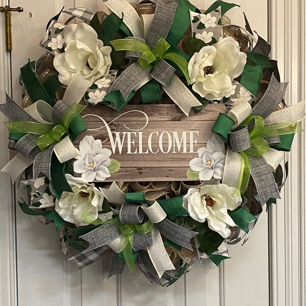 Corona de malla decorativa Magnolia Welcome