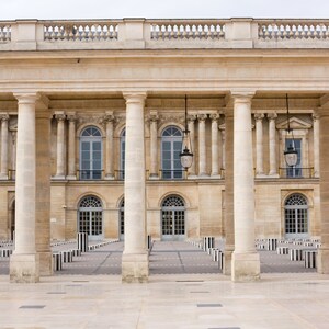 Paris Fotografie - Sommerabend im Palais Royal, Paris Gärten, Französische Wohndeko, Wohnzimmer Kunst, Paris Druck, Paris Wandkunst