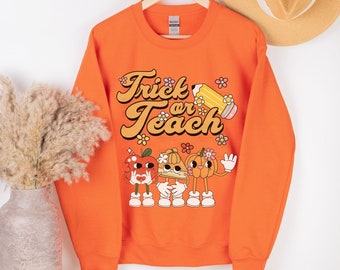 Teacher Halloween Shirt, Halloween Teacher Sweatshirt, Fall Shirts for Teachers, Vintage Halloween Teacher Tees, Trick or Teach Crewneck