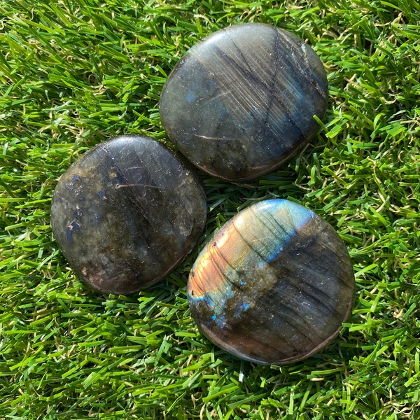 Labradorite Palmstone