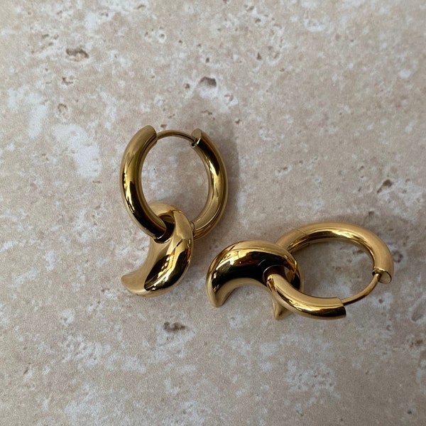 Moon Earrings| Chunky Gold Moon Earrings| Crescent Moon Hoop Earrings| Half Moon Earrings| Boho Earrings