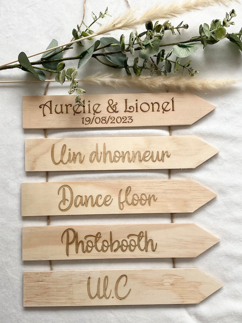 Pancarte panneau en bois personnalisé pour mariage, baptême ou décoration, signe de bienvenue image 1