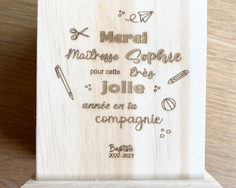 Personalized wooden pencil holder