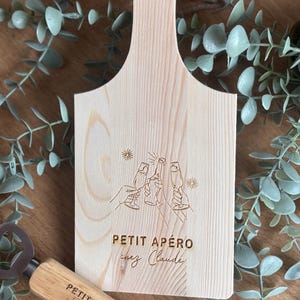 Personalized wooden cutting board