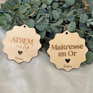Llavero de madera personalizado para profesor o ATSEM – Regalo de fin de curso – Gracias profesor – Grabado de nombre – Regalo original