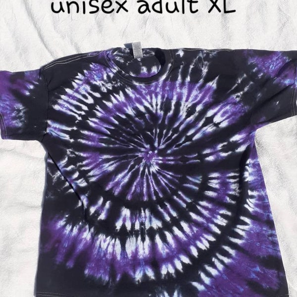 Adult unisex  inspired black and purple spiral tie dye tshirt, black and purple tie dye, adult tie dye, tie dye tshirts, dark tie dye, gifts