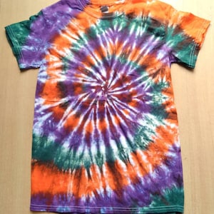 Halloween/fall Orange purple dark green spiral tie dye tshirt, adult tshirt, youth tshirt, tie dye tshirts, spiral tie dye, tie dye lovers,