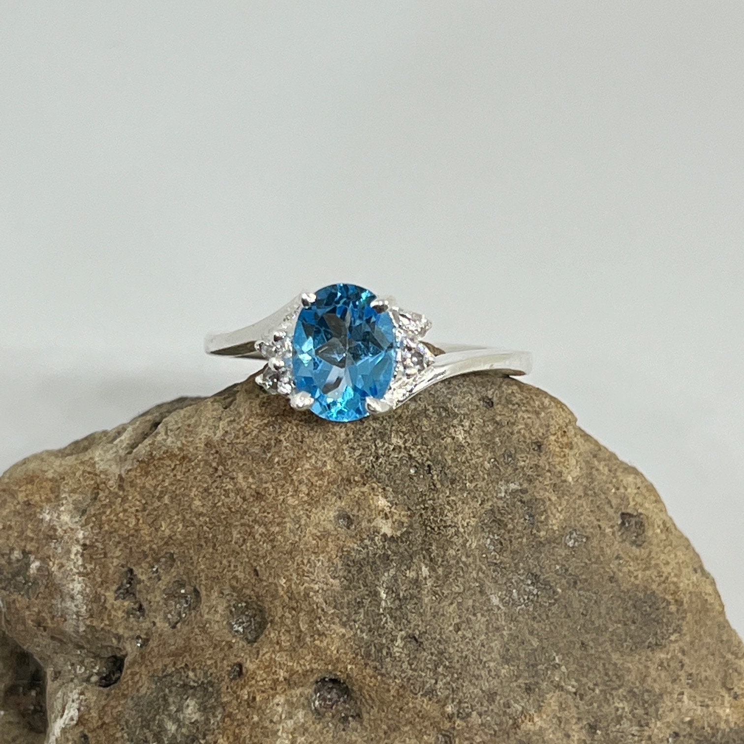 Merthus 925 Sterling Silver Created Blue Topaz Promise Halo Engagement Flower Ring for Women 