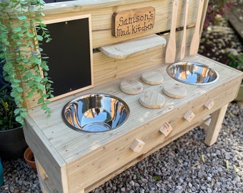 Get Ready For Spring Children’s Quality Personalised Outdoor Mud Kitchens With Free Apron & 6 Laminated Recipes