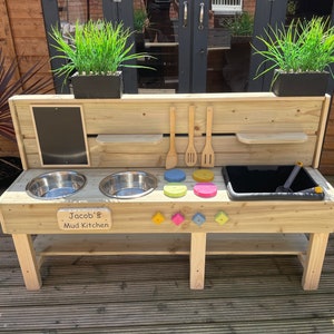 Get Ready For Spring Children’s Quality Personalised Mud Kitchen/Play Bench with Mud/Sand/Water Box Free Apron & 6 Laminated Recipes