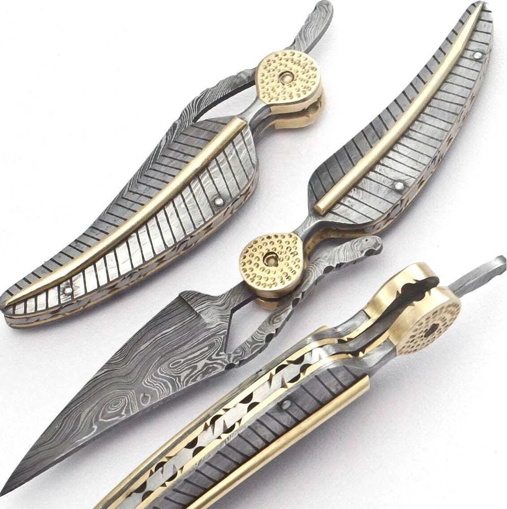 Handmade Damascus Steel Folding Knife With Feather Look and Bronze ...