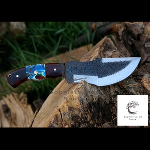 Coltello Skinner in acciaio inossidabile fatto a mano con manico in legno dettagliato