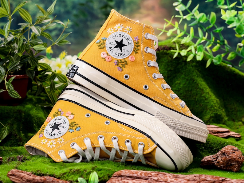 Custom Embroidery Converse High Tops, Yellow Converse Embroidered with Wildflowers, Custom Shoes Embroidery Flowers, Birthday Gift for Her